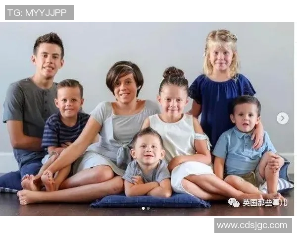 足球明星与孤儿的命运对比与人生启示探讨