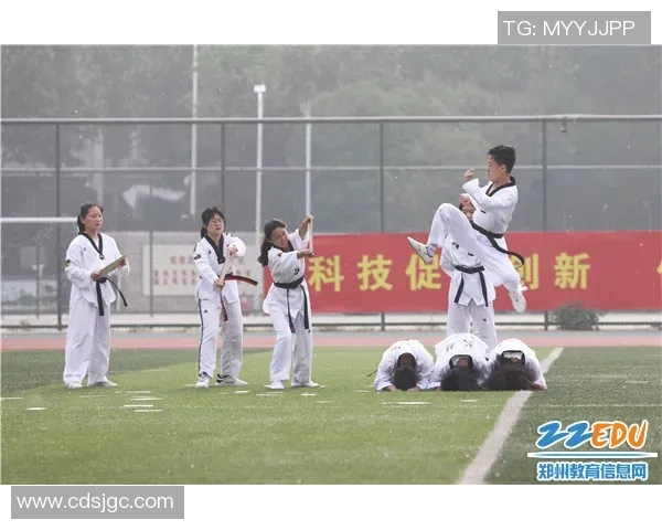 足球明星与街舞高手的激情碰撞展现运动与艺术的完美融合