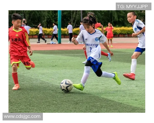 张云龙昔日足球场上的英姿与激情瞬间回顾 张云龙昔日足球场上的英姿与激情瞬间回顾