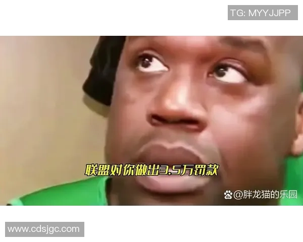 足球明星搞笑瞬间集锦让你捧腹大笑的精彩打球视频合集