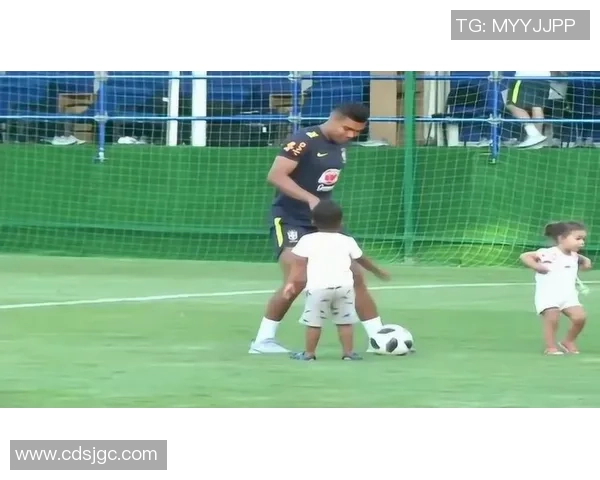 足球明星携锋利刀具的高清图片展现运动与力量的完美结合