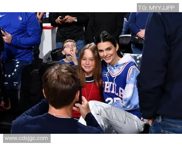 足球明星眼中的肯豆魅力与时尚风采探秘